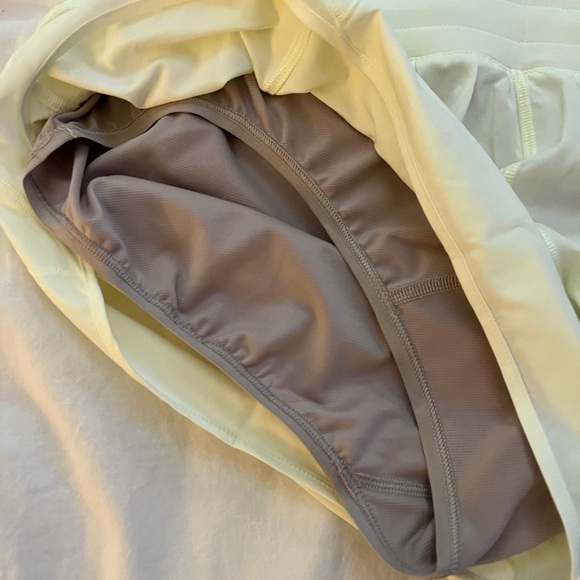 NWT Hotty Hot Low Rise Short 4” Lined Size 12 - Picture 6 of 6